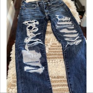 American Eagle Outfitters Super Stretch Distressed Jean Size 6 SHORT